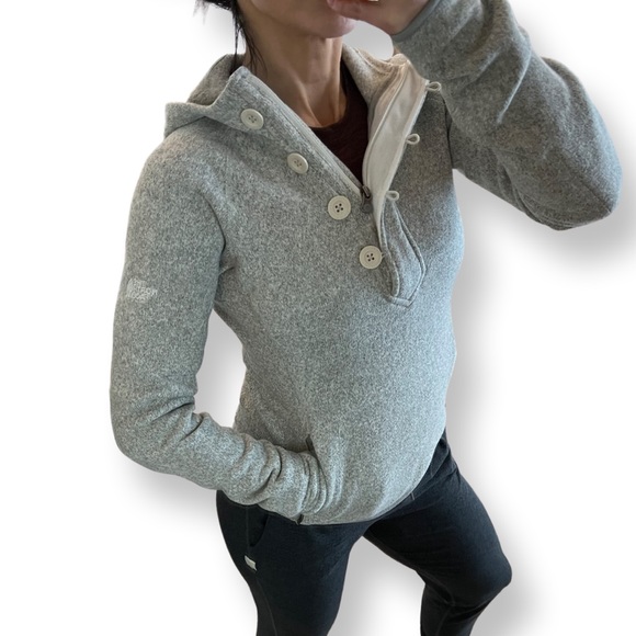 Super warm Northface gray hoodie sweater jacket XS - Picture 2 of 5